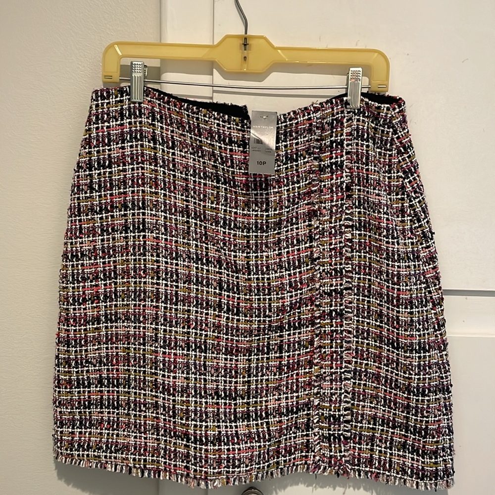 NWT Ann Taylor Tweed Skirt Size 10 Petite.